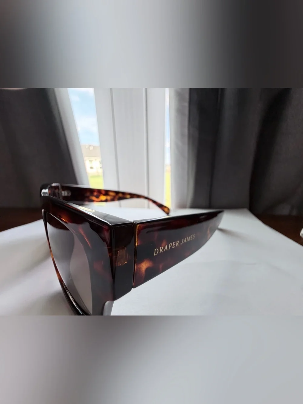 Draper James DJ7047 Tortoise Square Sunglasses NWOT